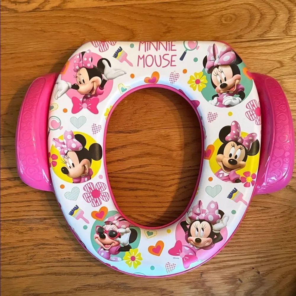 Disney Minnie Mouse Training Seat!